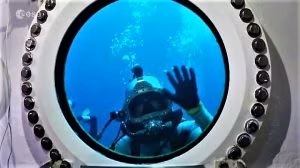 1Samantha Cristoforetti