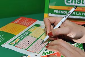 Il gioco del SuperEnalotto: come è cambiata negli anni la lotteria più famosa d’Italia