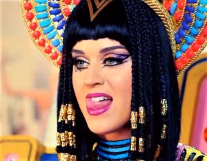 katy_perry_dark_horse_video_1