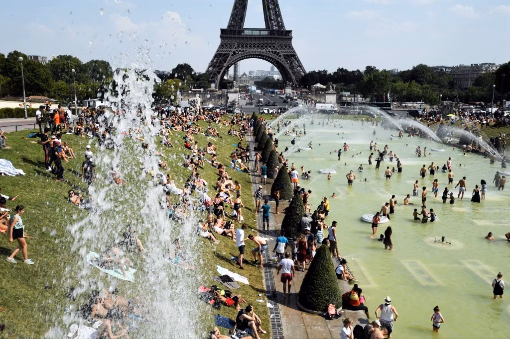 FRANCE-WEATHER-CLIMATE-HEAT