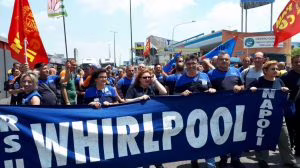 operai-whirlpool-via-argine