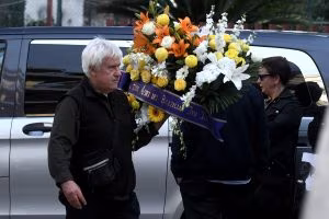Omicidio Sacchi: a funerali amici ricordano Luca facendo rombare i motori - foto 4