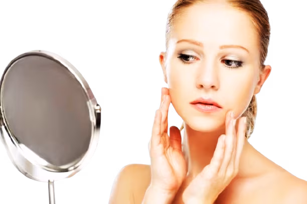 pelle-viso-donna-removebg-preview