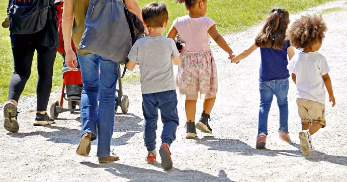 famiglie-1200-690x362