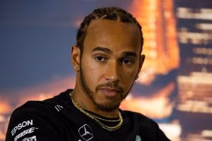 Formula1, Lewis Hamilton positivo al coronavirus