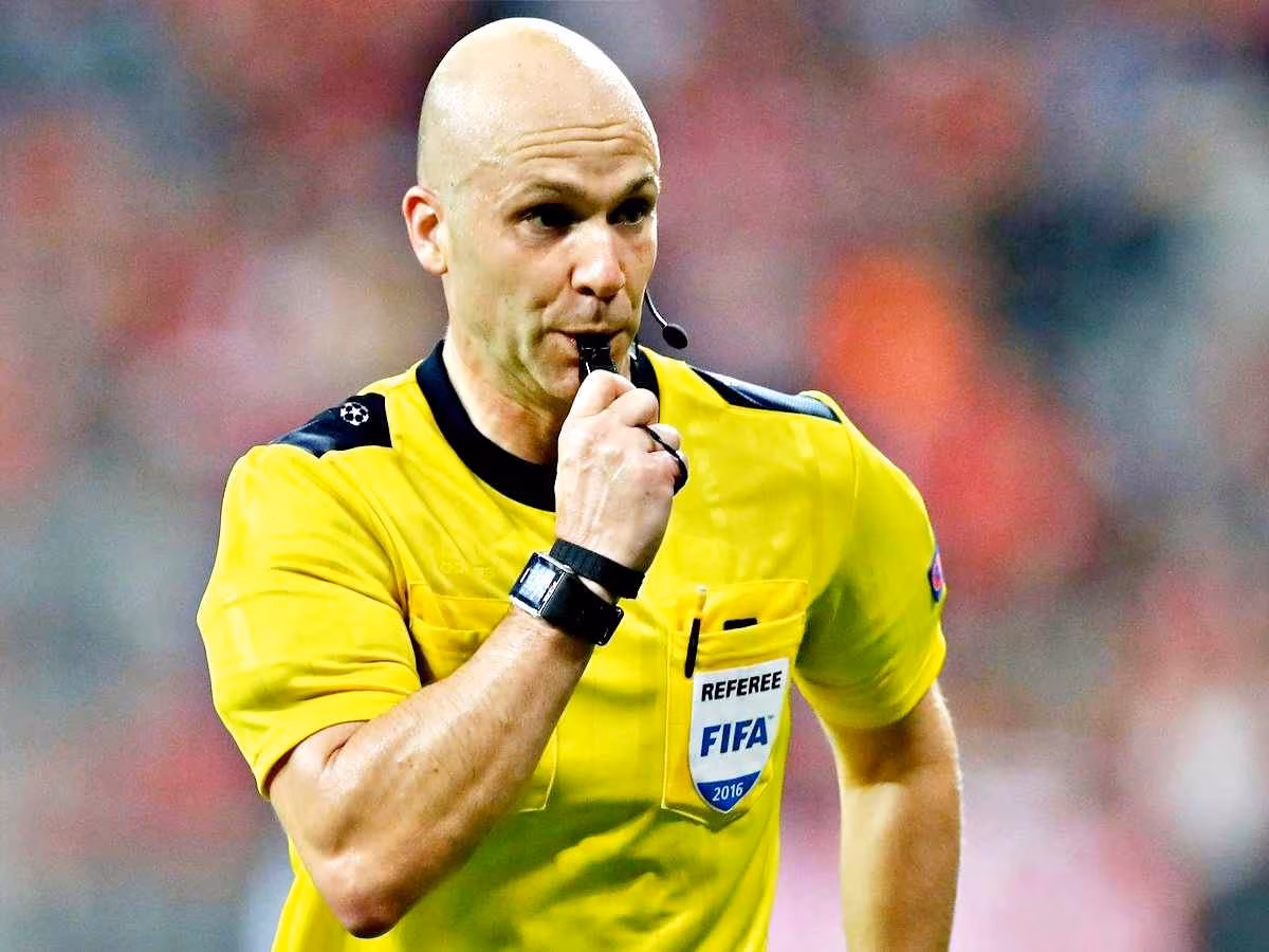 L'inglese Anthony Taylor