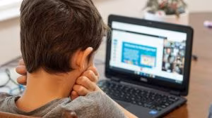 bambinocomputerremotojpg