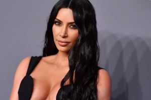 2Kim Kardashian