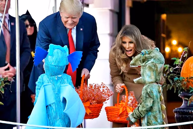 il Covid Halloween di Trump e Melania