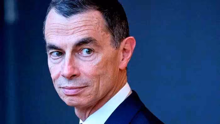 1Jean Pierre Mustier