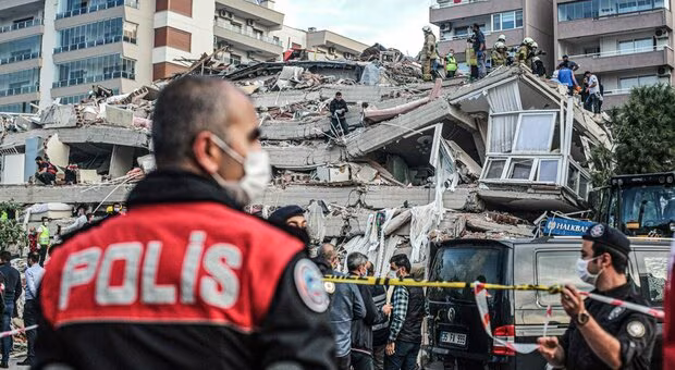 terremoto_samos_turchia_smirne