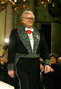 SFILATA DI PIERRE CARDIN