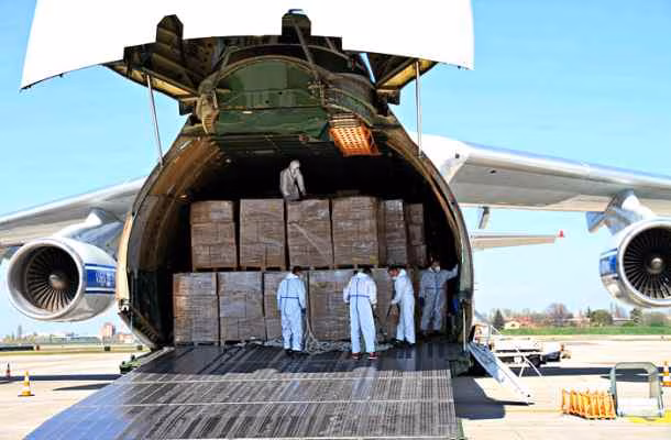 aereo-cargo-trasporto-vaccini