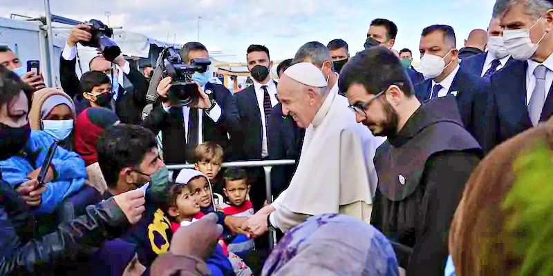 papa-francesco-lesbo-migranti-grecia