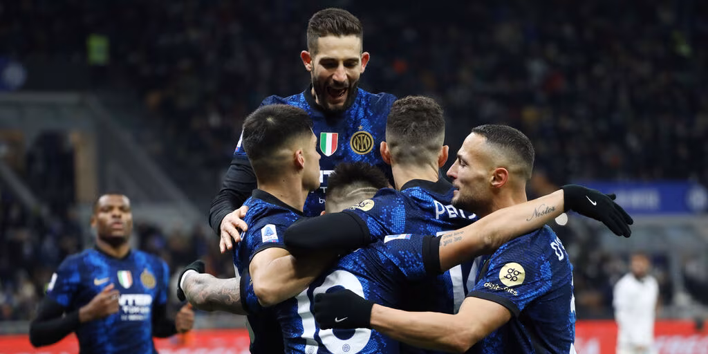 L’Inter si riprende la vetta, a San Siro 2-1 contro la Lazio