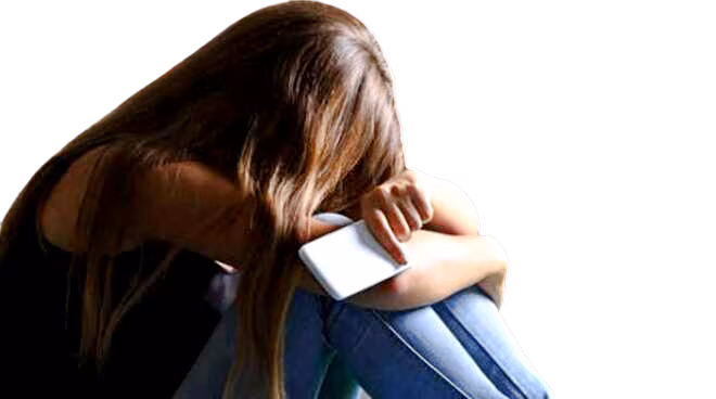 il_revenge_porn_abusi-removebg-preview