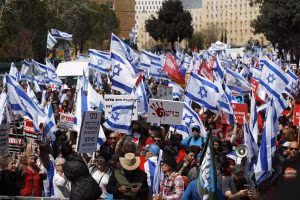 Israele, migliaia in piazza contro riforma giudiziaria