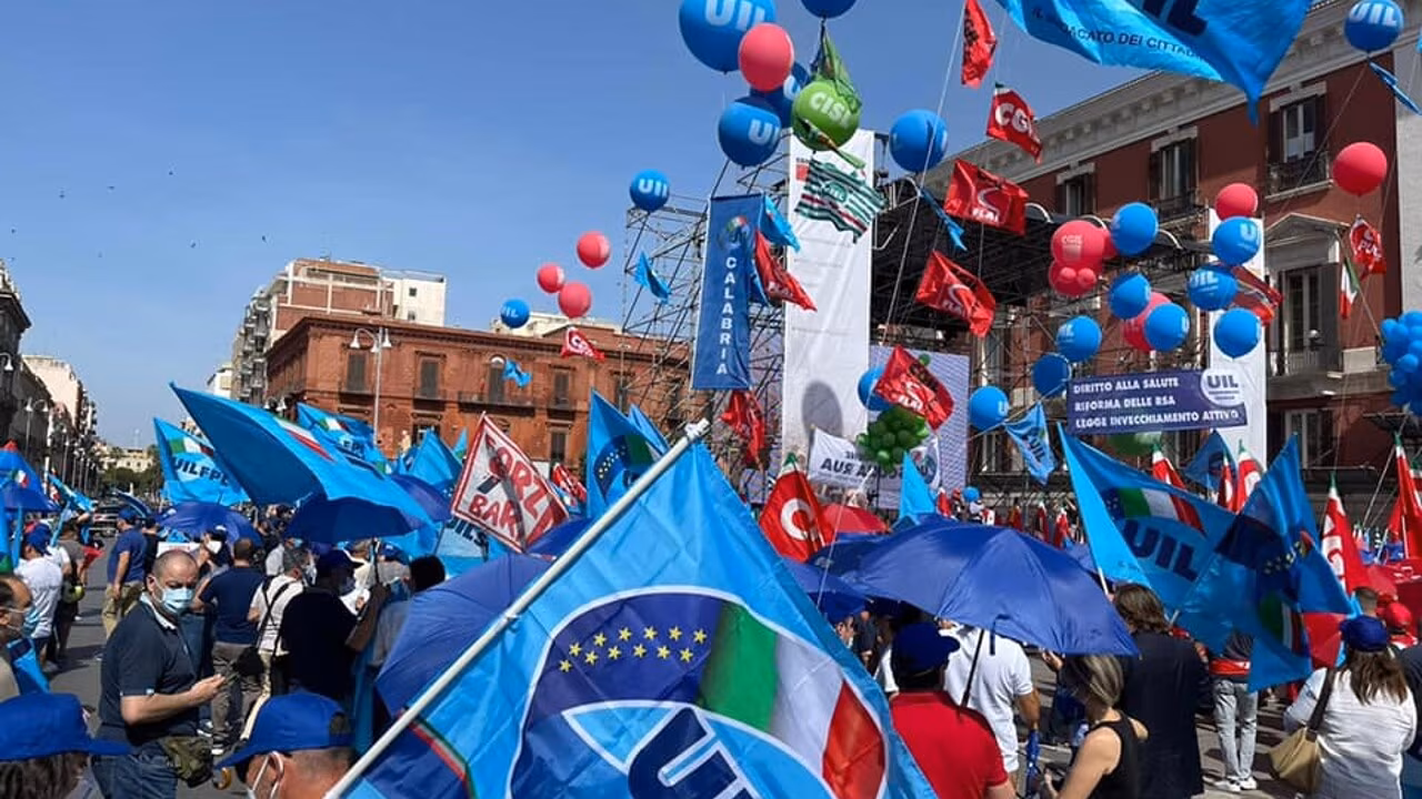 sindacati manifestazione Bari-2