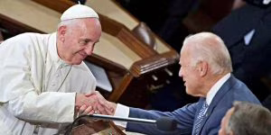 Joe-Biden-e-papafrancesco