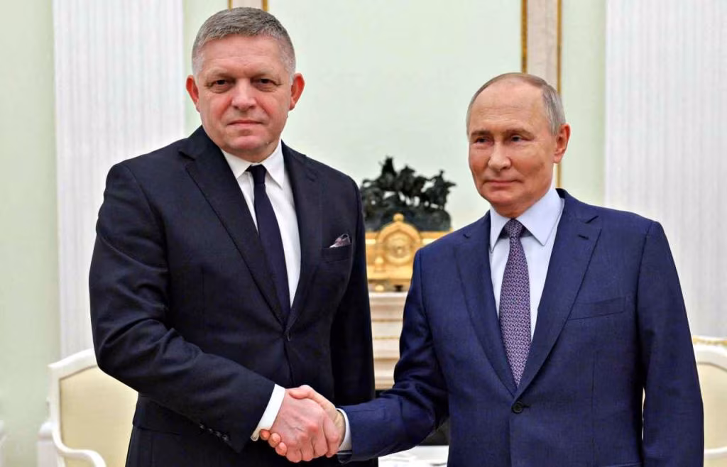 Robert Fico e Vladimir Putin2