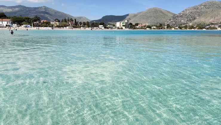 Spiaggia in Sicilia - (facebook) - IlFogliettone.it