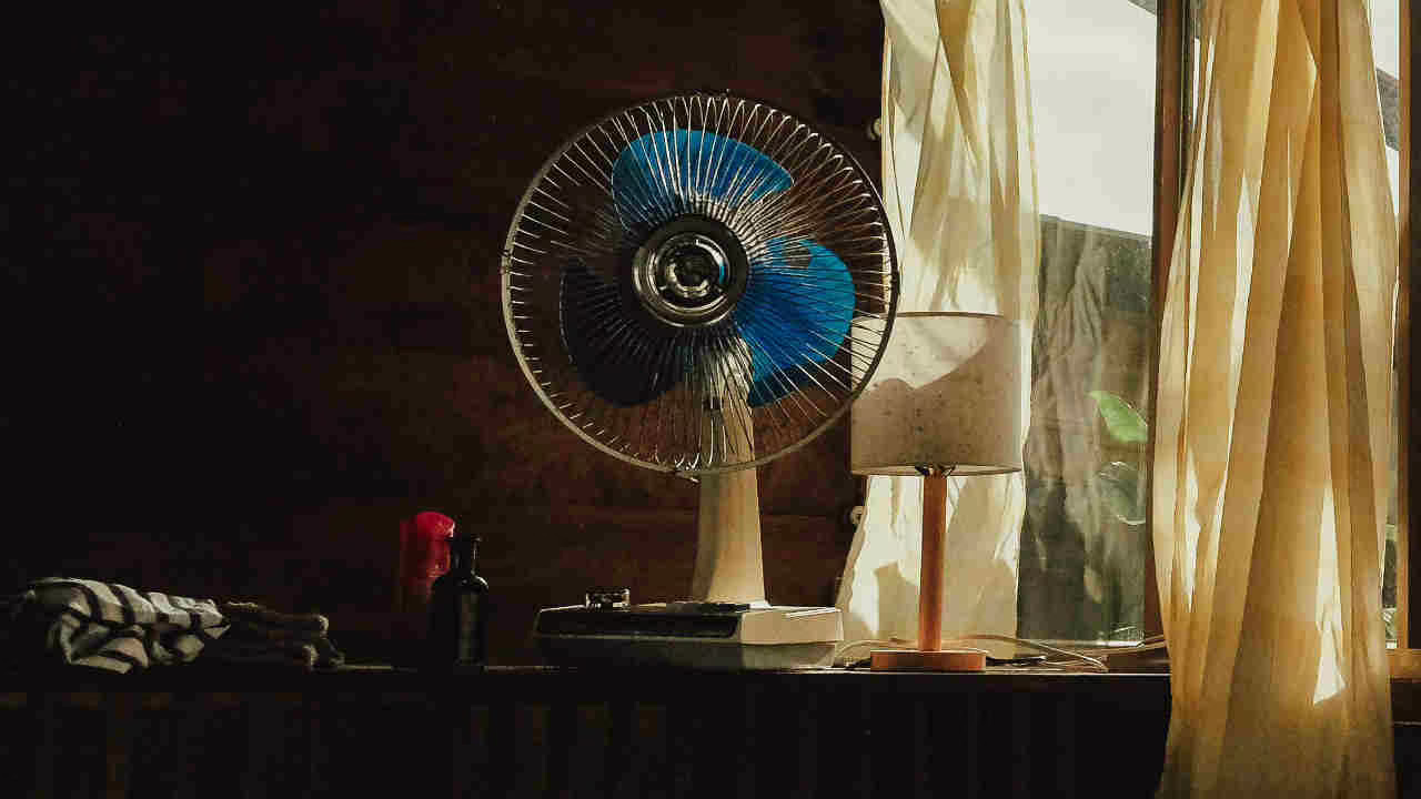 “VIETATO USARE IL VENTILATORE”: passa il ‘vincolo’, se lo usi così  ti metti in pericolo, comprometti la tua salute e quella di chi ami