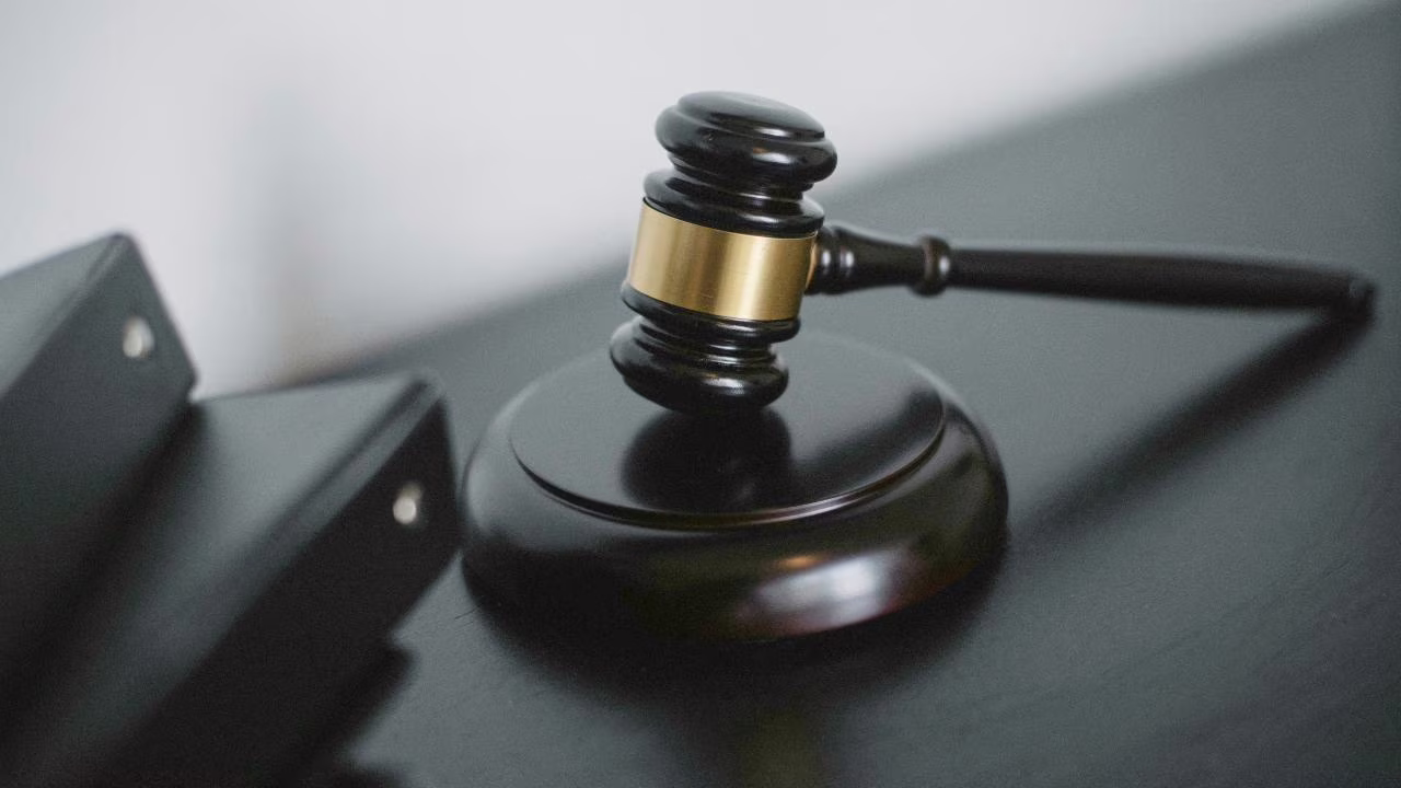 “Tu disfi, tu fai”: Ufficiale, per legge il VICINO deve PAGARTI I LAVORI DI CASA I Se si rifiuta lo porti in tribunale