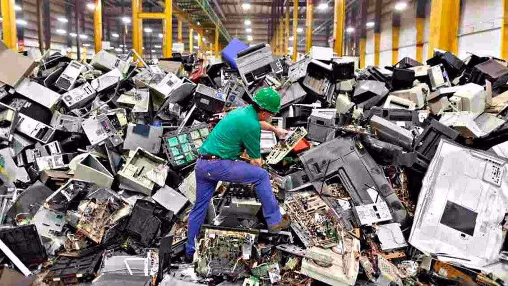 rifiuti-tecnologici-raee (1)