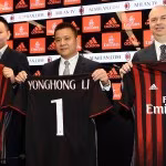 Yonghong Li alla presentazione da patron del Milan.