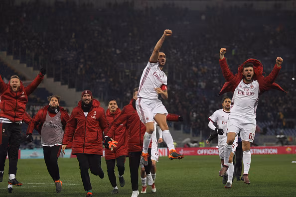 Milan squadra esultanza