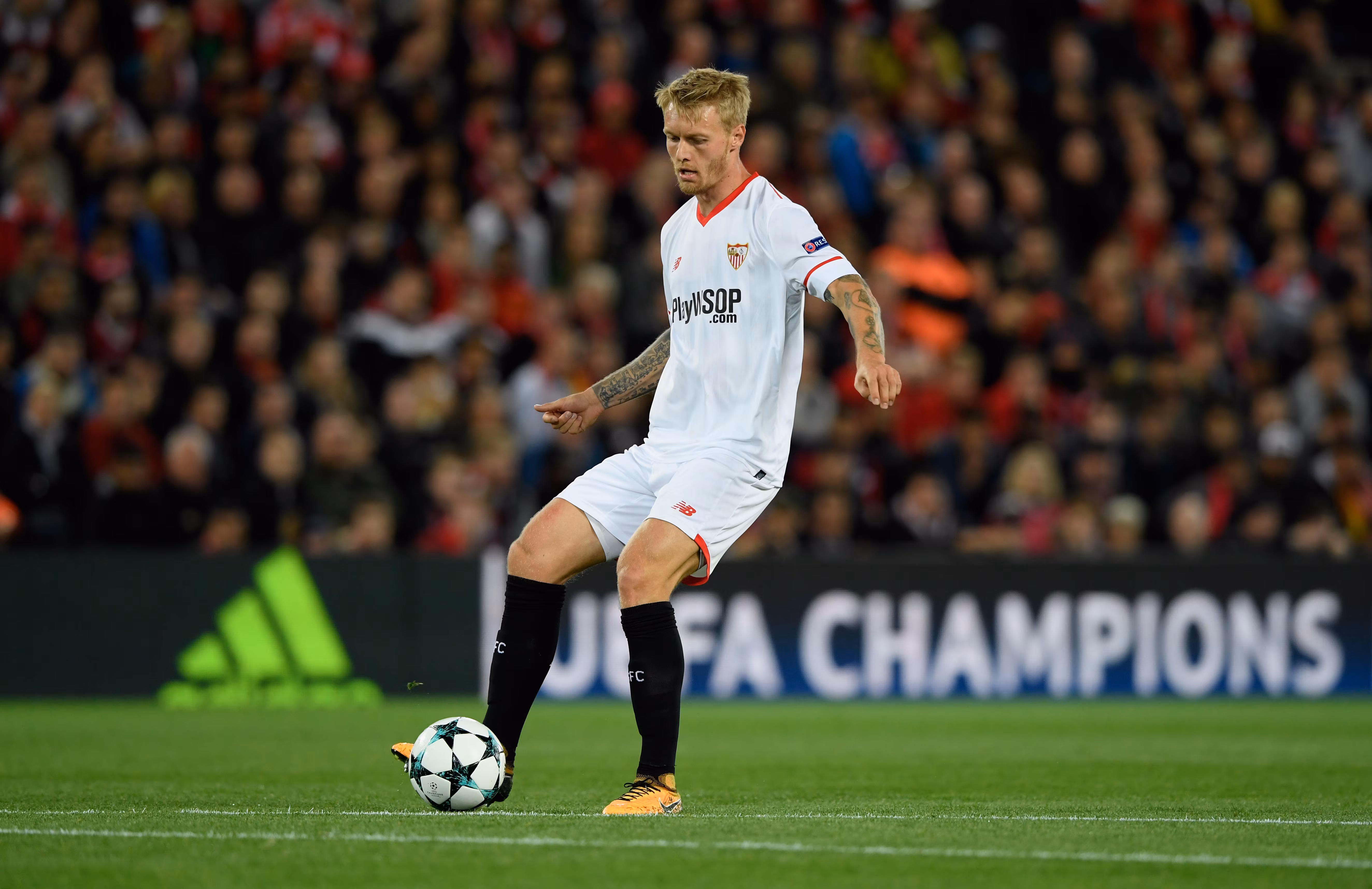 Simon Kjaer, difensore danese classe 1989.