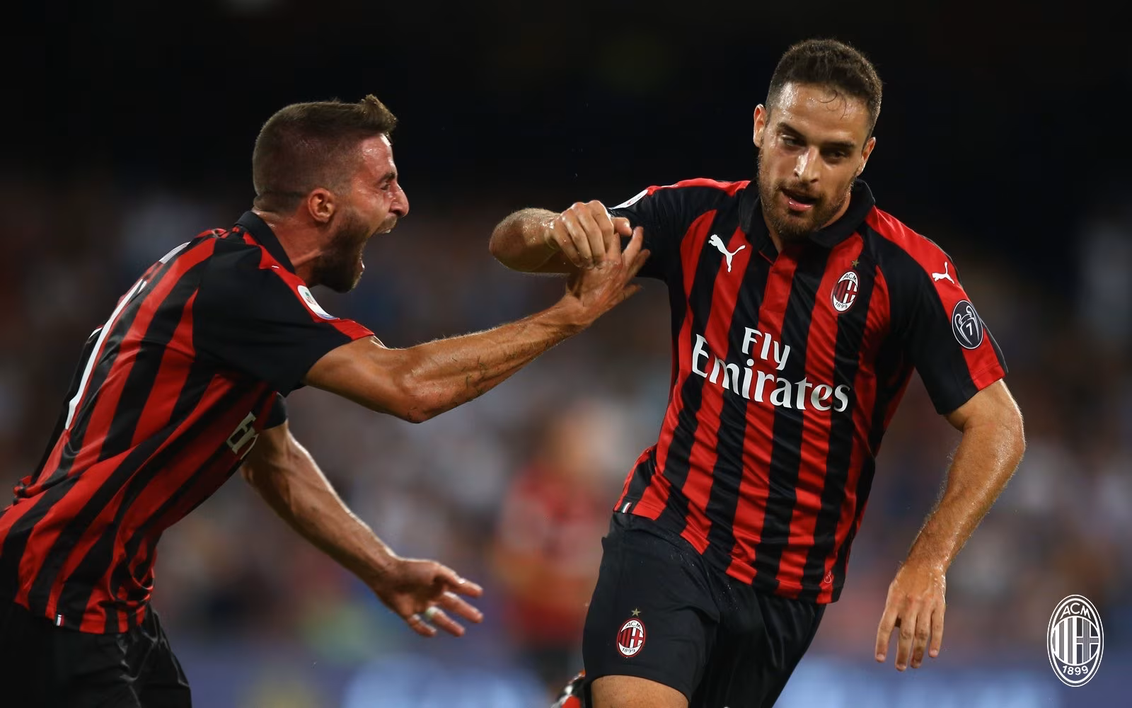 Bonaventura con la maglia rossonera