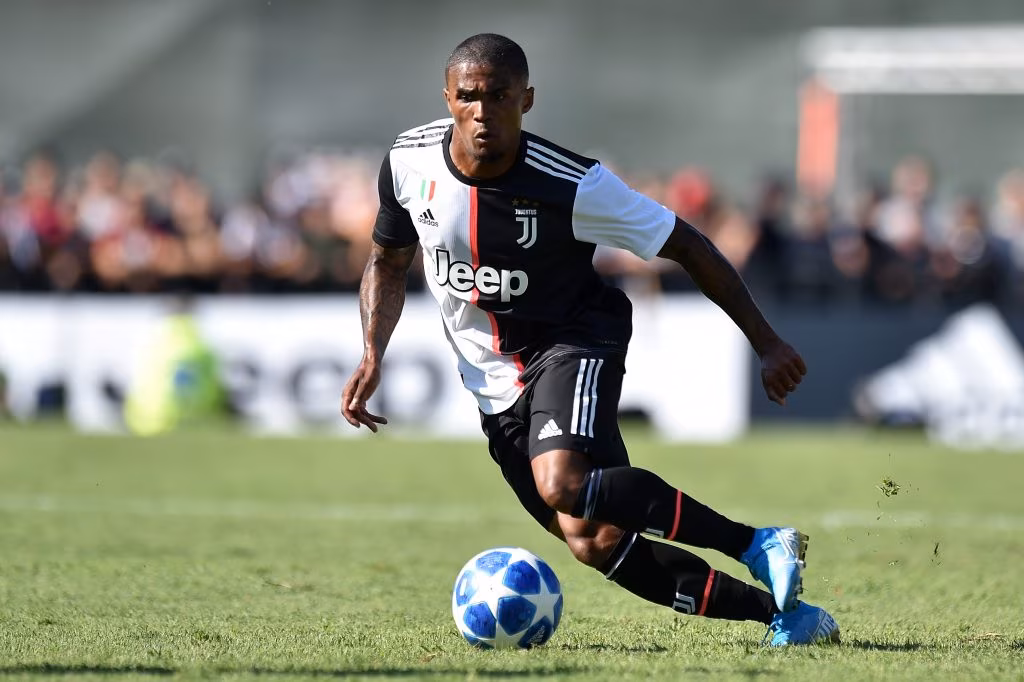 Douglas Costa parla del Milan