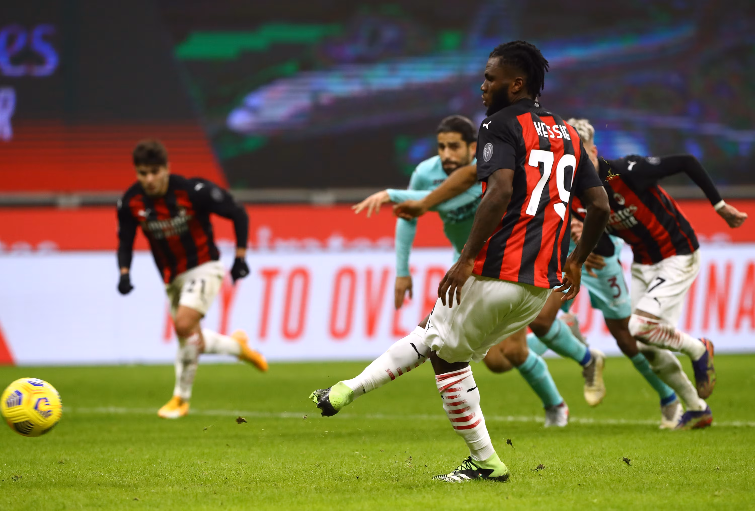 Kessie batte il rigore contro il Torino