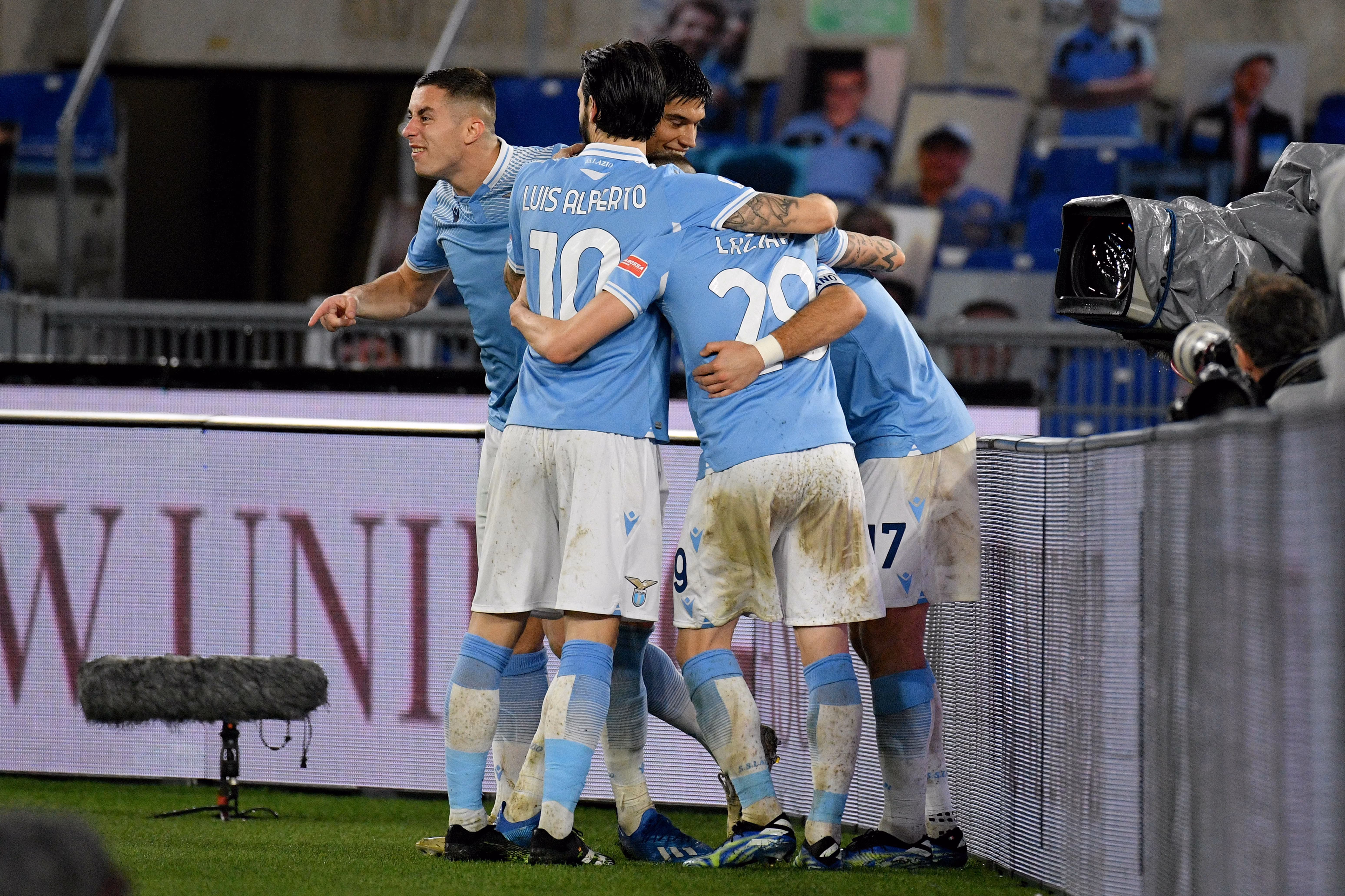 I giocatori della Lazio festeggiano