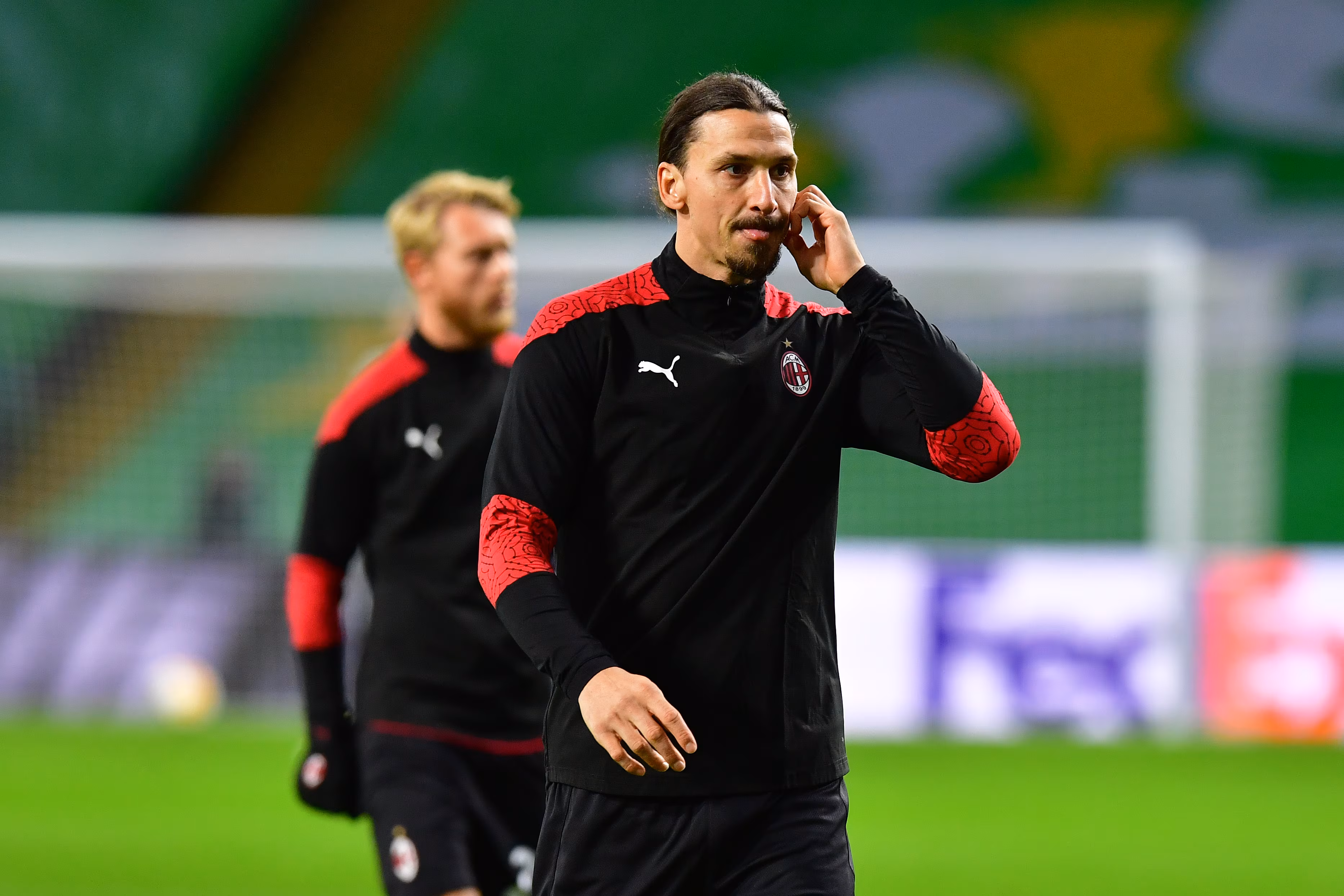 Ibrahimovic e Kjaer nell'allenamento pre partita di Europa League