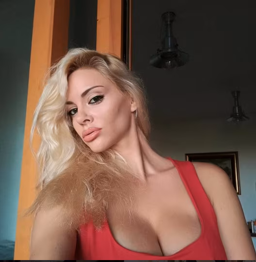 Russia 2018 - Ria accende i Mondiali con le sue curve