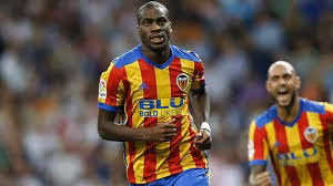 Notizie Juve, un tifoso si tatua il volto di Kondogbia sulla gamba.