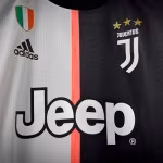 La nuova maglia della Juventus