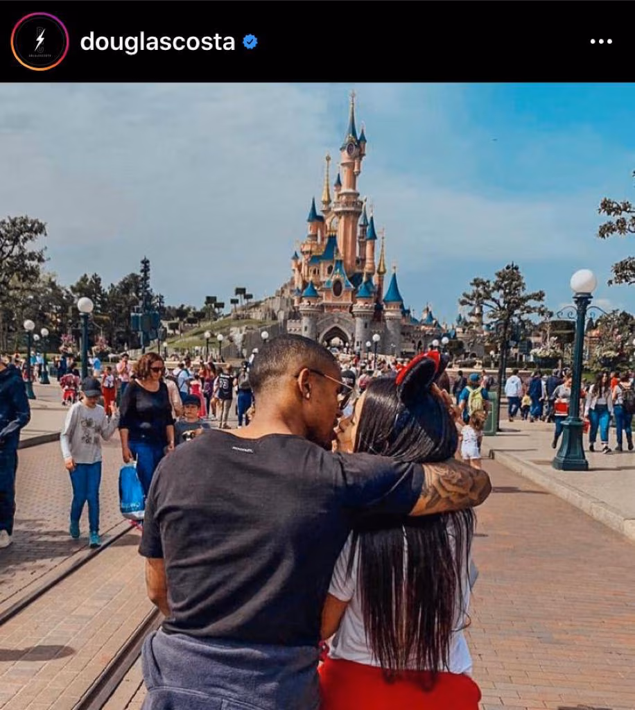 Douglas e Nathalia a Disneyland