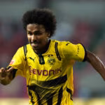 L'attaccante del Borussia Dortmund Karim Adeyemi