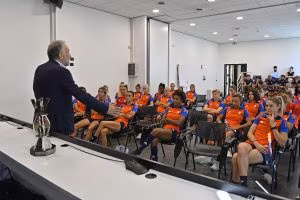 Il presidente bianconero Gianluca Ferrero in visita alla Juve Women