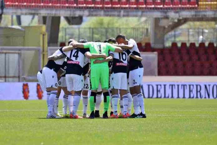 L’Udinese passa a Benevento 4-2