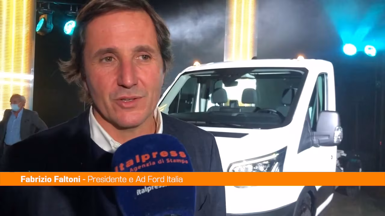 Presentato il nuovo Ford E-Transit