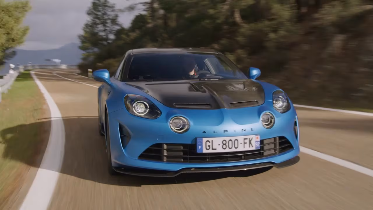 Alpine A110 R, dalla pista alla strada
