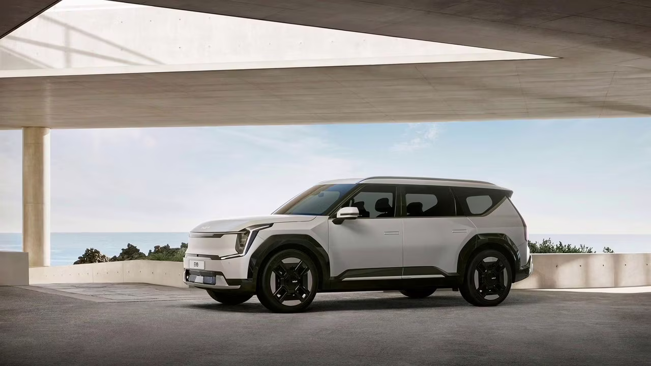 Kia, arriva l'EV9