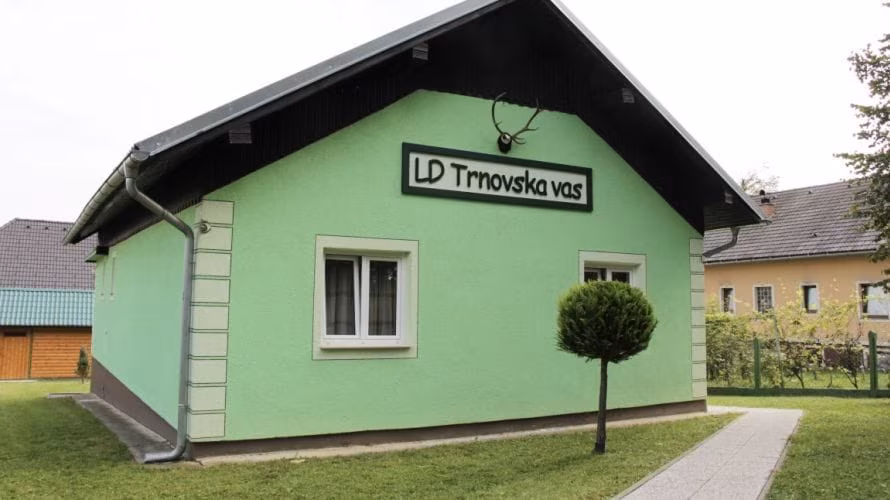 Lovska družina Trnovska vas