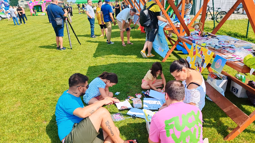 Društvo Vstani, Romski Otrok