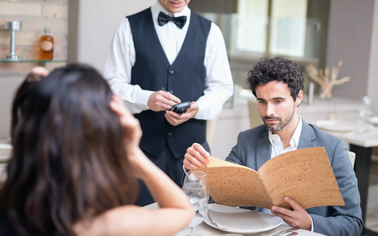 Gostinska oprema v restavraciji