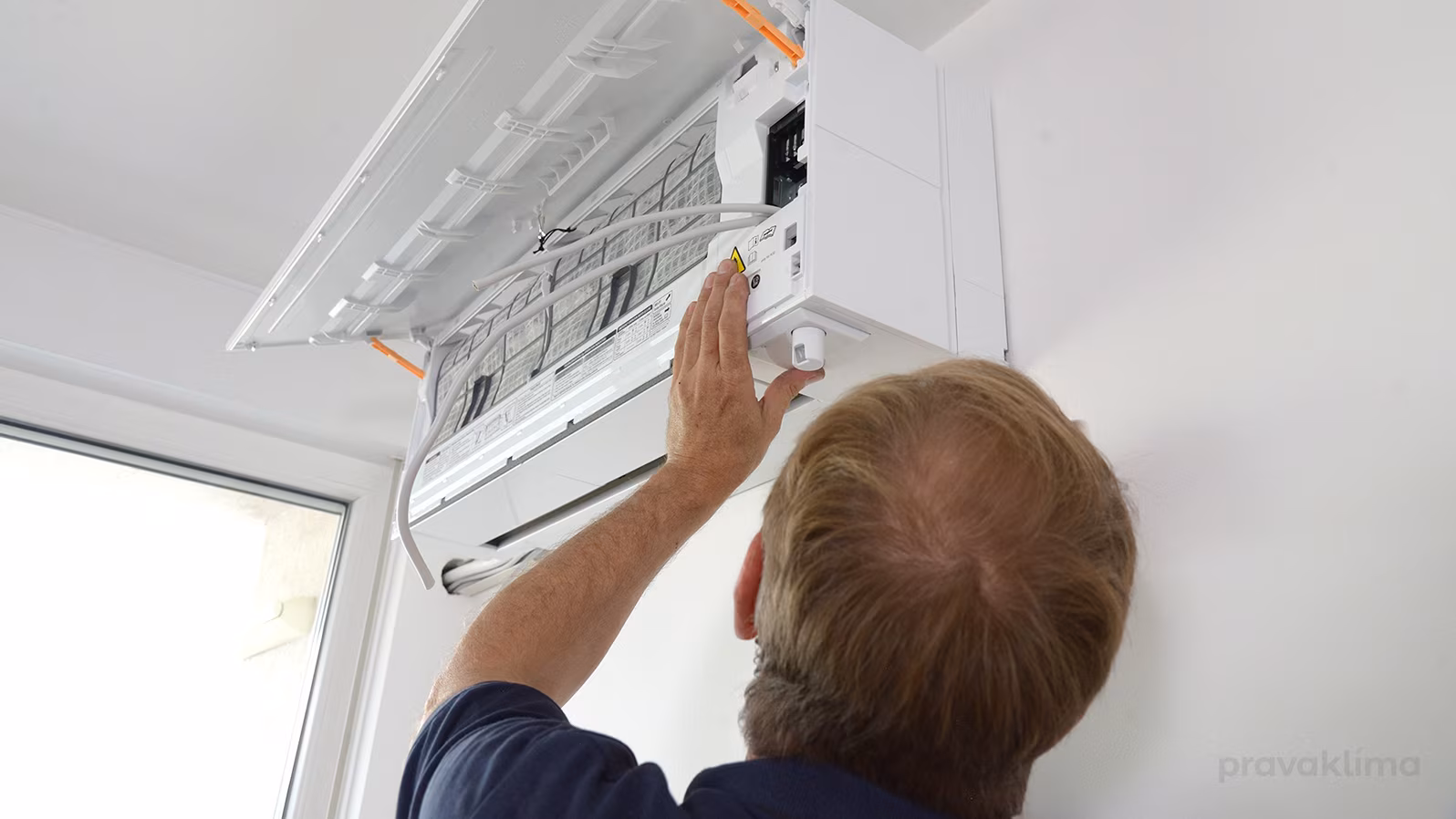 Montaža notranje enote